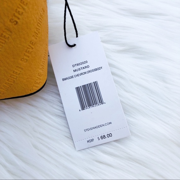 Steve Madden - BMaggie Chevron Crossbody Purse - Picture 4 of 5